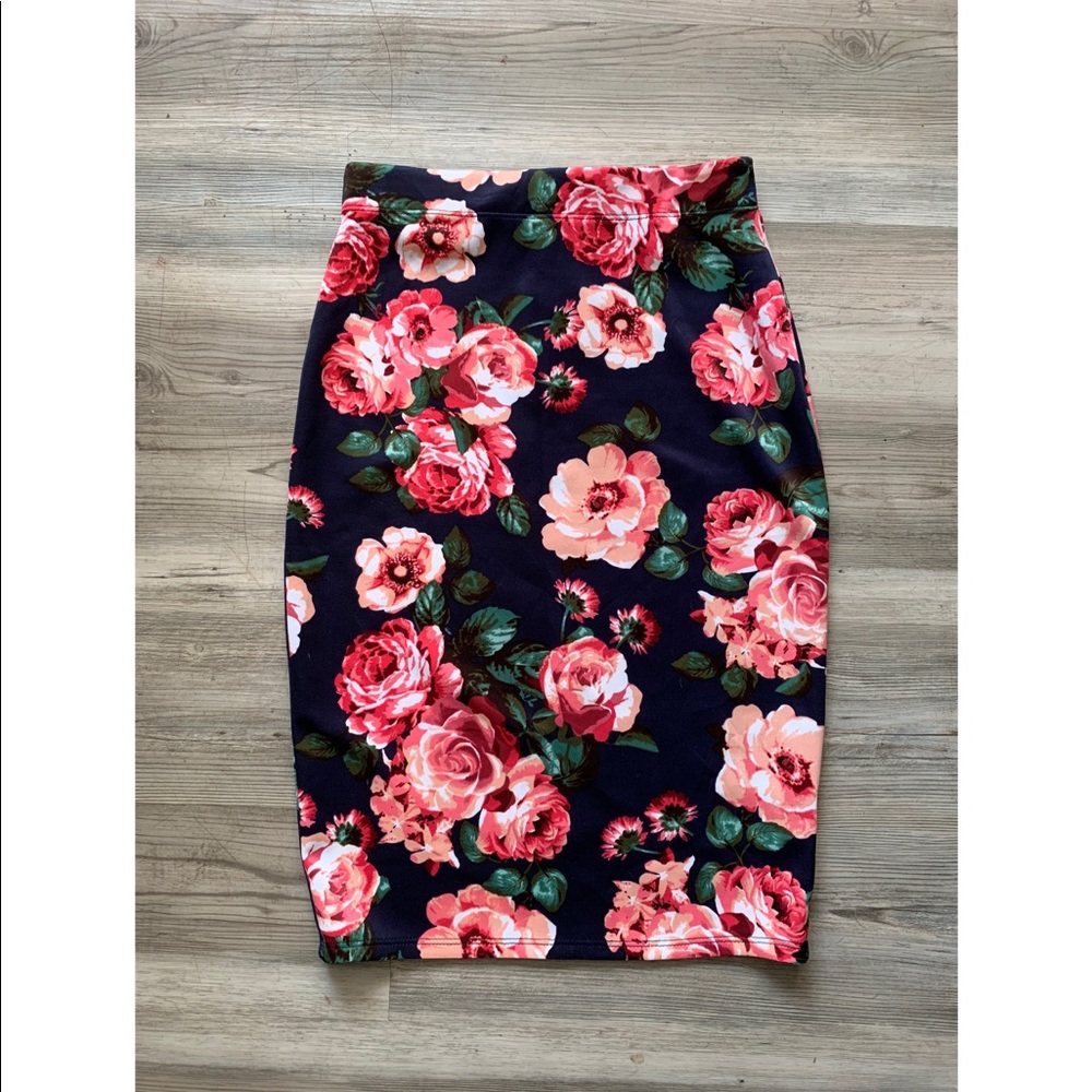 AMELIA JAMES “manhatten” pencil skirt